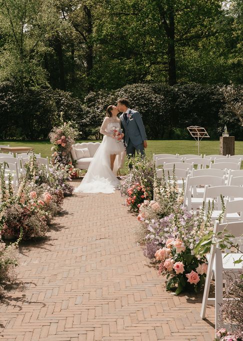 ceremonie bloemen bruiloft
