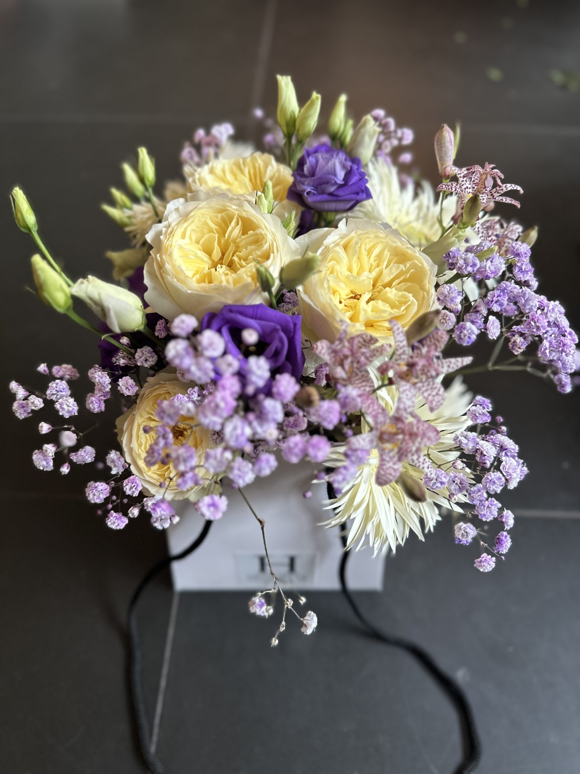 Bloemen tas paars geel