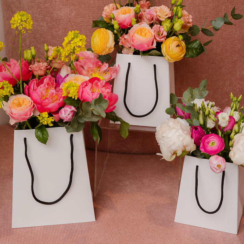 bloemen tas maat moederdag cadeau boeket 